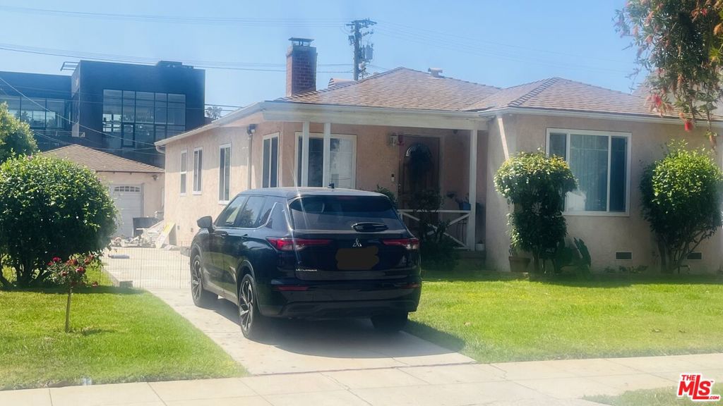 Residential for sale at 3202 Urban Avenue, Santa Monica CA featuring 3 beds and 1 bath