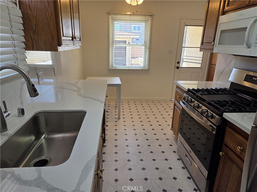 Residential Lease for rent at 121 North Baymar, West Covina, Los Angeles County CA featuring 3 beds and 2 baths