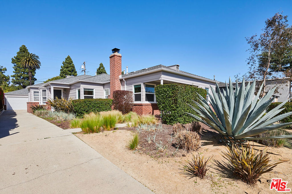 Residential Lease for rent at 4158 Baldwin Avenue, Culver City, Los Angeles County CA featuring 2 beds and 1 bath