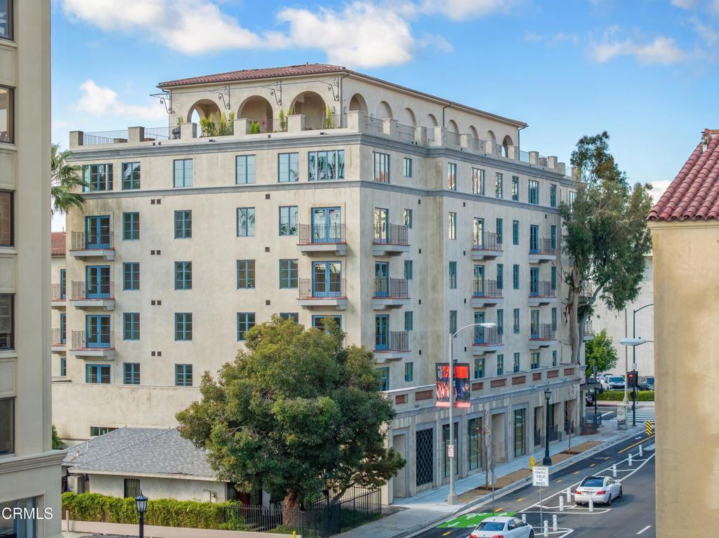 Residential Lease for rent at 88 N Oakland Avenue 502, Pasadena, Los Angeles County CA featuring 2 beds and 2 baths