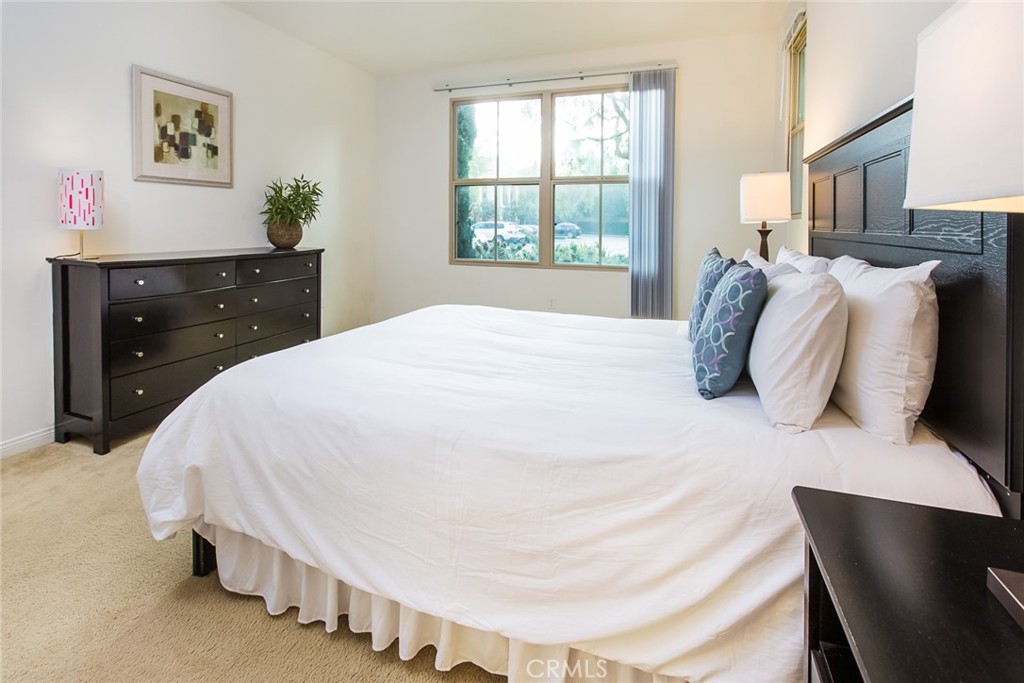 Residential Lease for rent at 137 kempton, Irvine CA featuring 2 beds and 2 baths