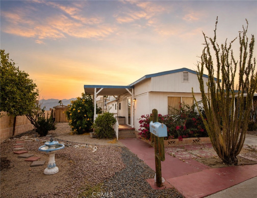 Residential Lease for rent at 69285 Midpark, Desert Hot Springs CA featuring 2 beds and 2 baths