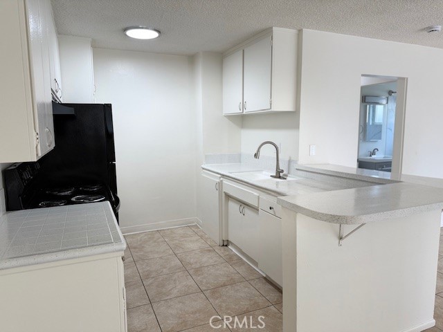 Residential Lease for rent at 685 E Vista Chino 9, Palm Springs CA featuring 1 bed and 1 bath
