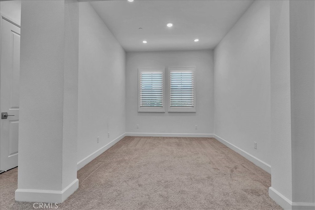 Residential Lease for rent at 109 Jayhawk, Irvine CA featuring 4 beds and 5 baths