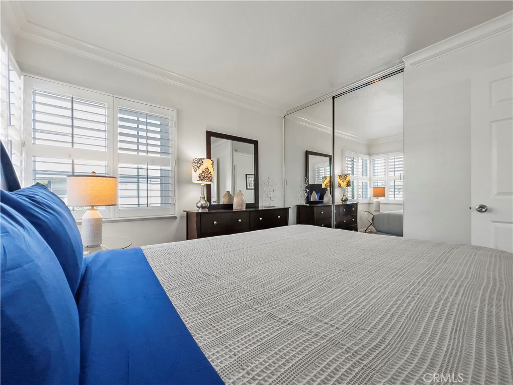 Residential Lease for rent at 5 Rockwood, Irvine CA featuring 3 beds and 3 baths