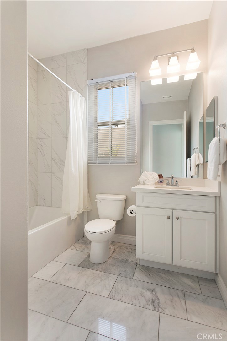 Residential Lease for rent at 101 Ovation, Irvine CA featuring 3 beds and 2 baths