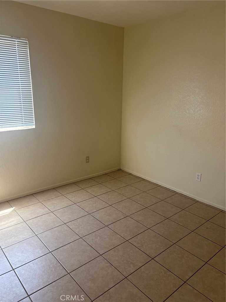Residential Lease for rent at 13685 Ocotillo, Desert Hot Springs CA featuring 6 beds and 4 baths