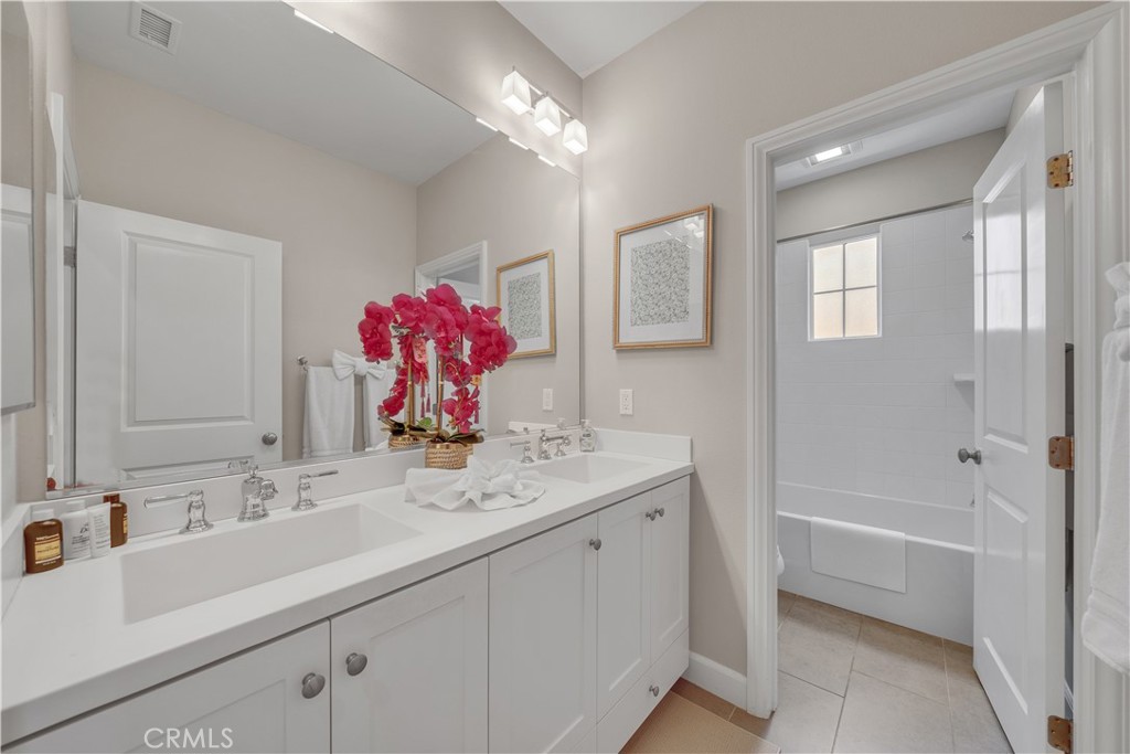 Residential Lease for rent at 138 Stallion, Irvine CA featuring 3 beds and 3 baths