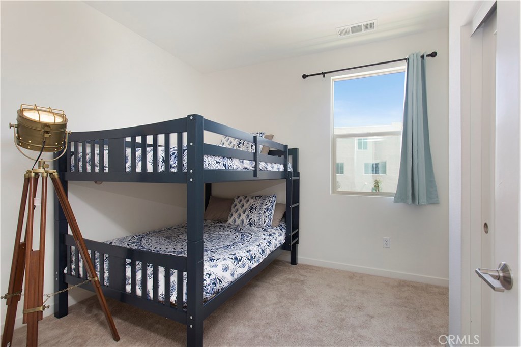 Residential Lease for rent at 159 Terrapin, Irvine CA featuring 3 beds and 4 baths