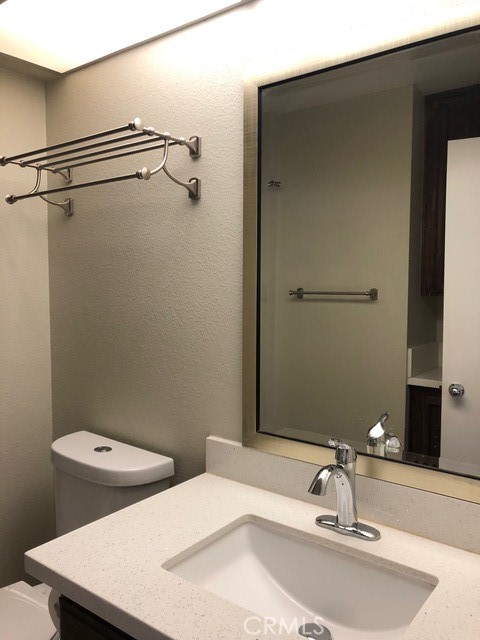 Residential Lease for rent at 21897 Southgate 309, Mission Viejo CA featuring 2 beds and 2 baths