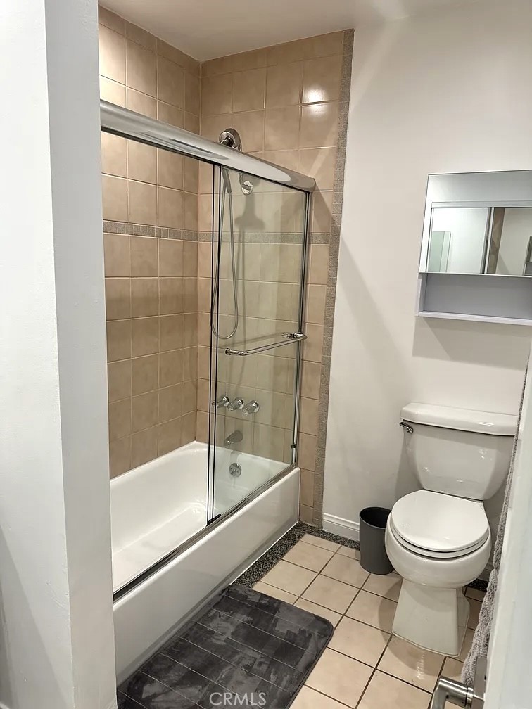 Residential Lease for rent at 1649 Appian Way 312, Santa Monica, Los Angeles County CA featuring 1 bed and 1 bath