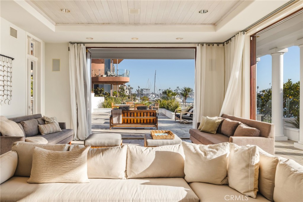Single Family Residence for rent at 6020 Lido Lane, Long Beach, CA featuring 5 beds and 8 baths