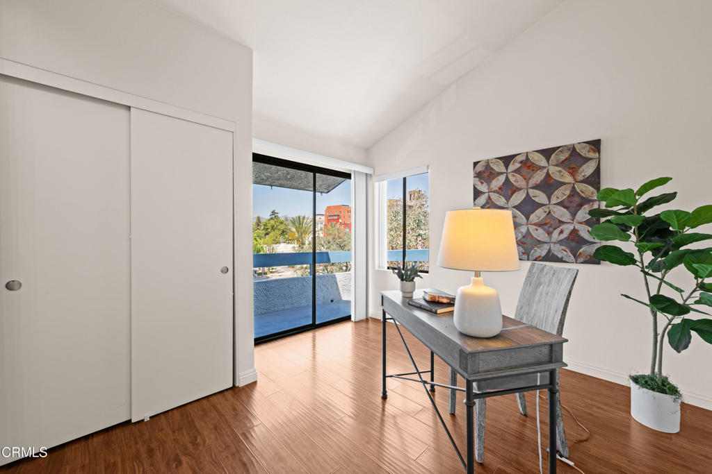 Residential for sale at 355 S Marengo Avenue 408, Pasadena CA featuring 2 beds and 2 baths