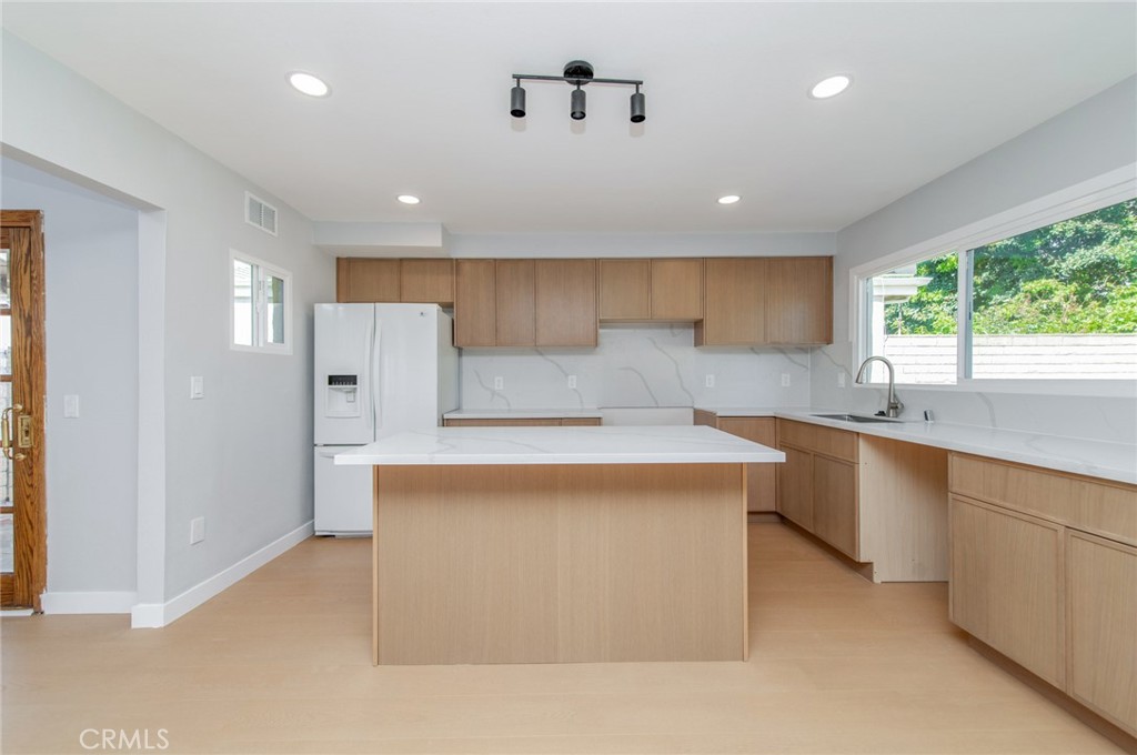 Residential Lease for rent at 19412 Sierra Chula, Irvine, Orange County CA featuring 4 beds and 3 baths