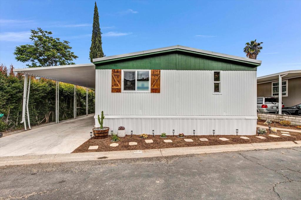 Manufactured In Park for sale at 10880 CA-67 6, Lakeside, San Diego CA featuring 3 beds and 2 baths