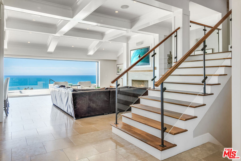 Residential Lease for rent at 517 Paseo De La Playa, Redondo Beach CA featuring 5 beds and 4 baths