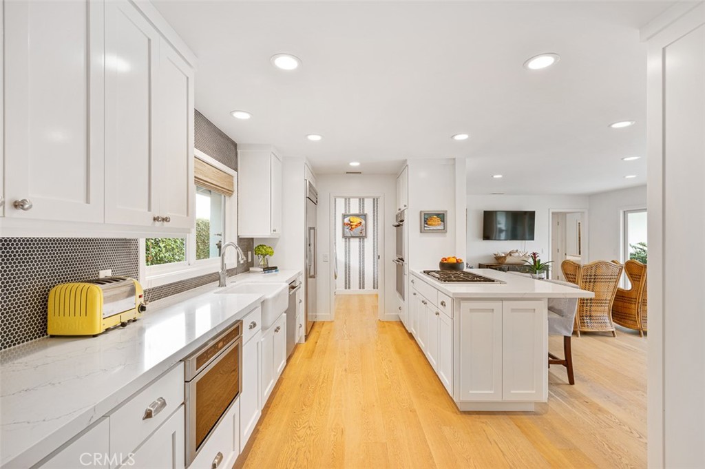 Residential Lease for rent at 1419 Santiago, Newport Beach CA featuring 4 beds and 3 baths
