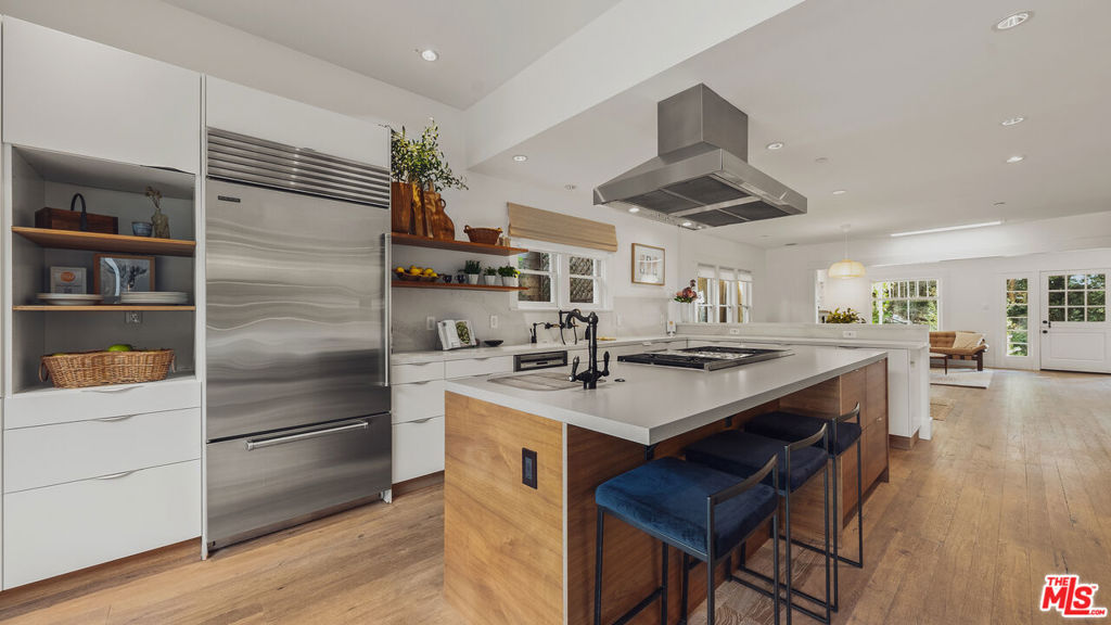 Residential for sale at 2725 6th Street, Santa Monica CA featuring 3 beds and 2 baths