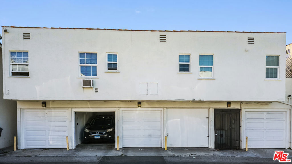 Active for sale at Beverly Hills, CA, Beverly Hills, CA CA and 7 baths