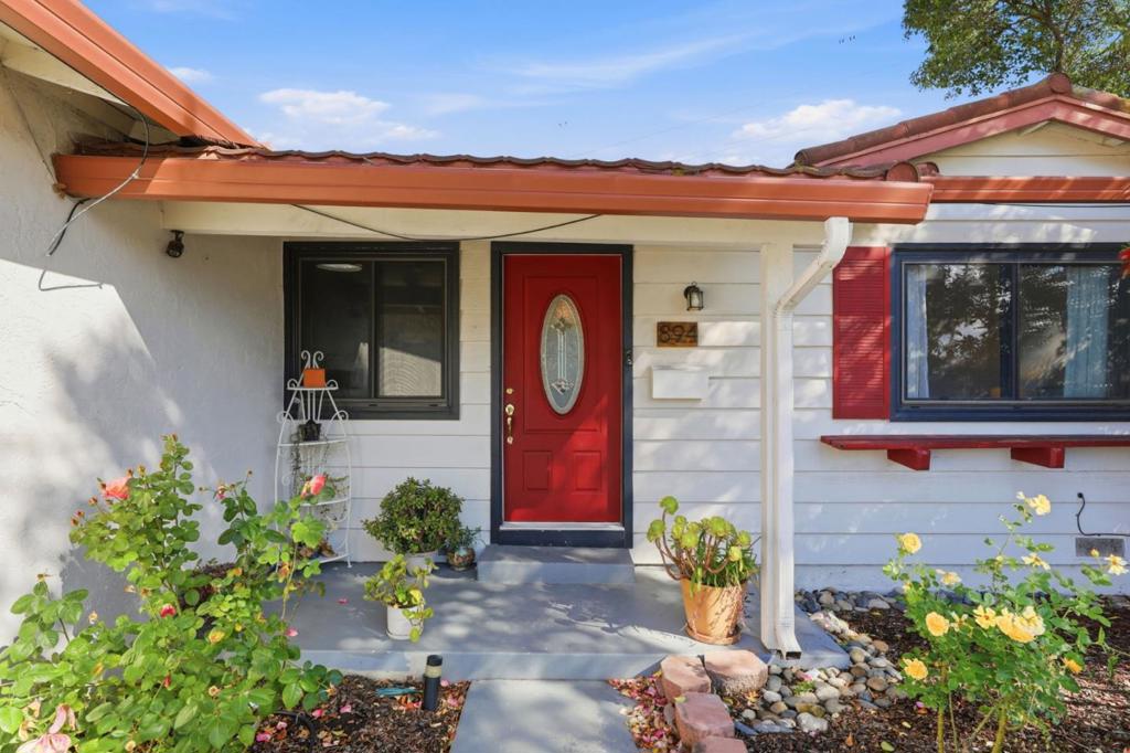 Active for sale at Santa Clara, CA, Santa Clara, CA CA and 2 baths