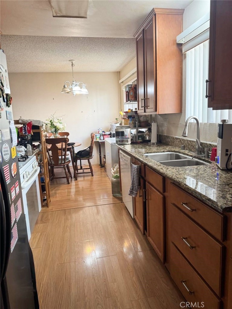 Active for sale at Long Beach, CA, Long Beach, CA CA and 2 baths