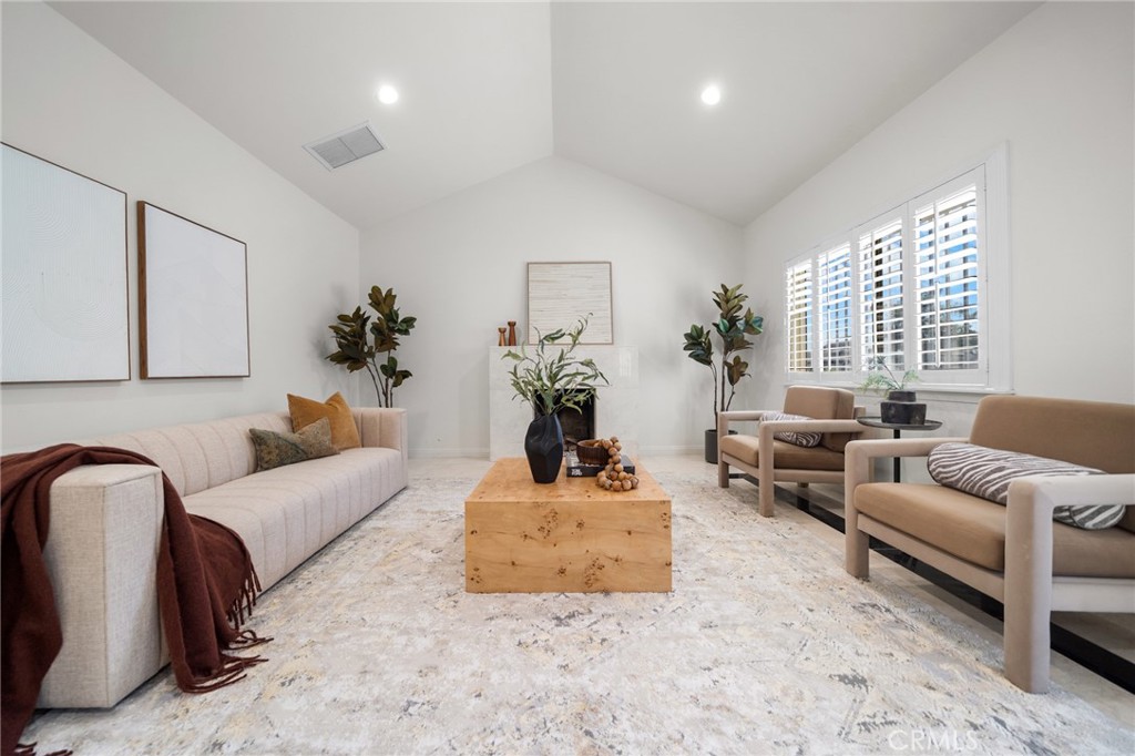 Residential for sale at 918 5th, Los Angeles CA featuring 3 beds and 5 baths