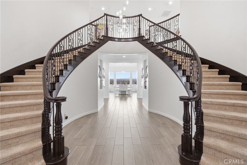 Residential Lease for rent at 14852 Hightop, Moorpark CA featuring 5 beds and 6 baths