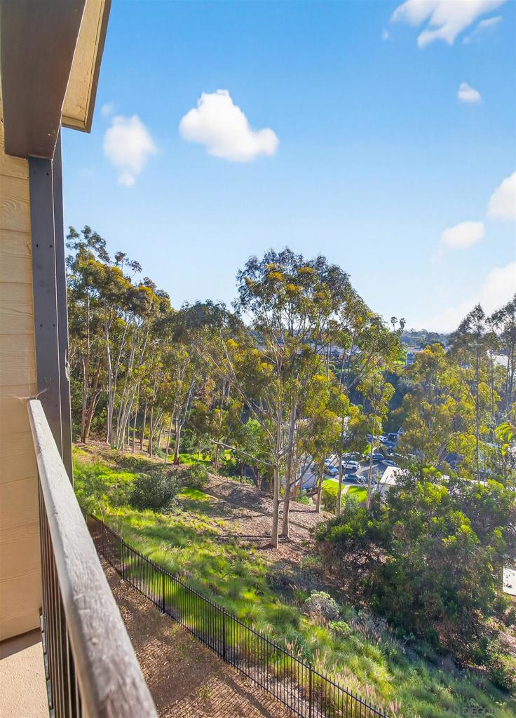 Residential Lease for rent at 3980 Faircross Pl 36, San Diego, San Diego County CA featuring 2 beds and 2 baths
