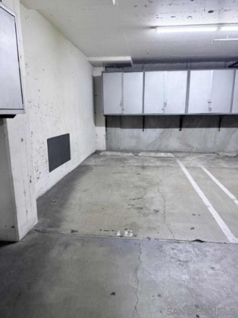 Residential Lease for rent at 3940 7th Avenue 205, San Diego, San Diego County CA featuring 1 bed and 1 bath