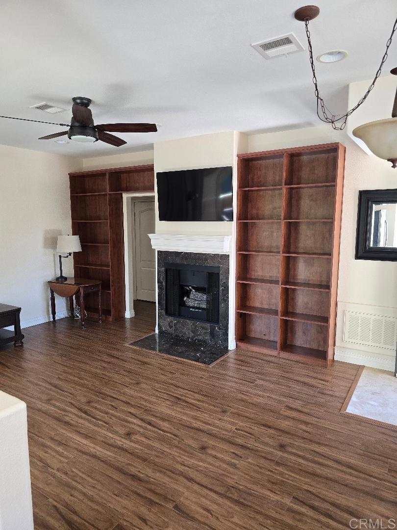 Residential Lease for rent at 3530 Caminito El Rincon 29, San Diego, San Diego County CA featuring 2 beds and 2 baths