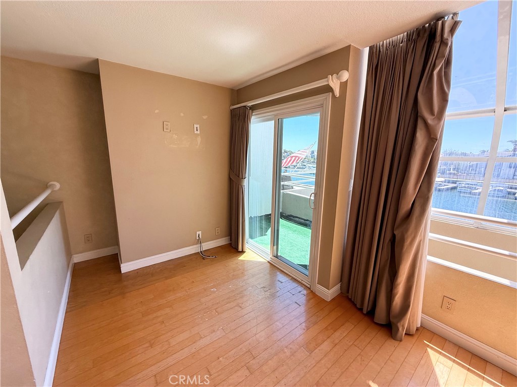 Residential Lease for rent at 3382 Tempe Drive, Huntington Beach CA featuring 2 beds and 3 baths