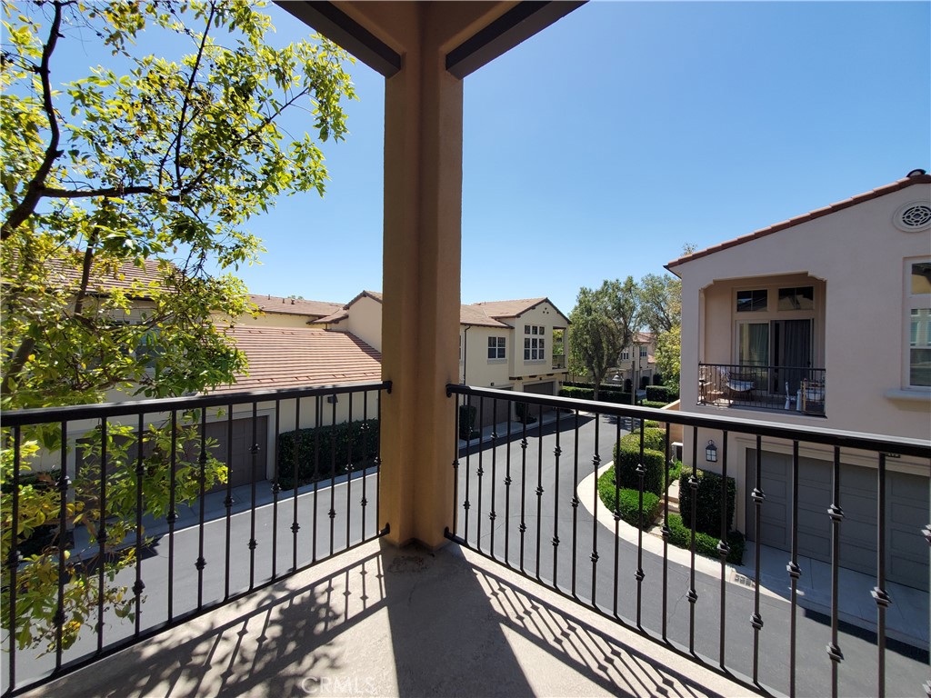 Residential Lease for rent at 261 Mayfair, Irvine, Orange County CA featuring 3 beds and 2 baths
