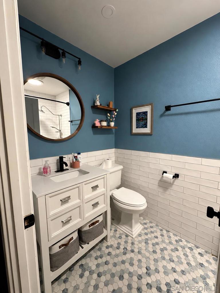Residential Lease for rent at 11380 Paseo Albacete, San Diego CA featuring 3 beds and 2 baths