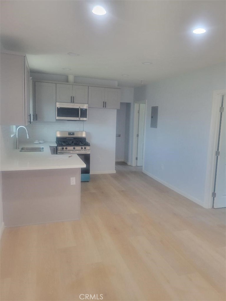 Apartment for sale at 2532 Hauser, Los Angeles, CA