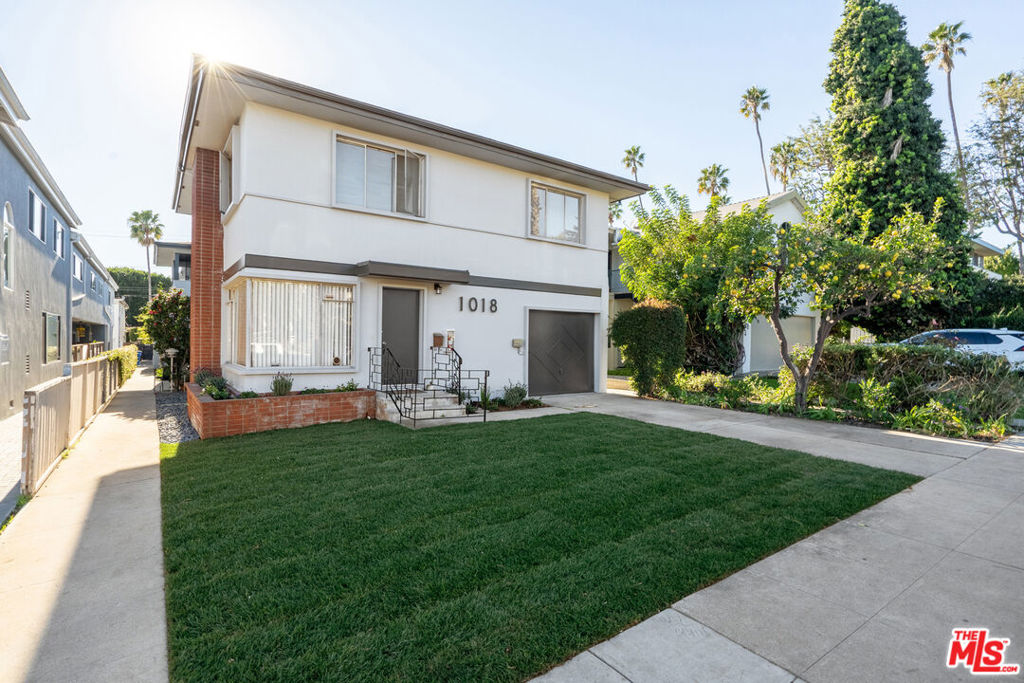 Residential Income for sale at 1018 21st Street, Santa Monica CA featuring 11 beds and 6 baths