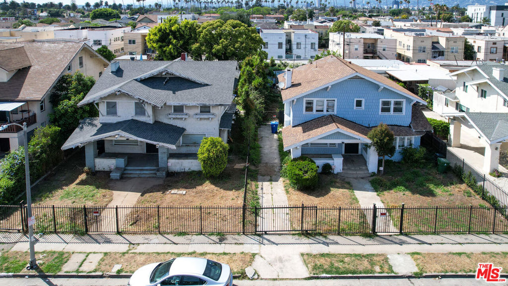 Single Family Residence for sale at 1437 12th Avenue, Los Angeles, CA featuring 3 beds and 1 bath