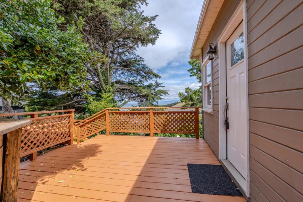 Residential Lease for rent at 463 Talbot Avenue, Pacifica CA featuring 3 beds and 3 baths