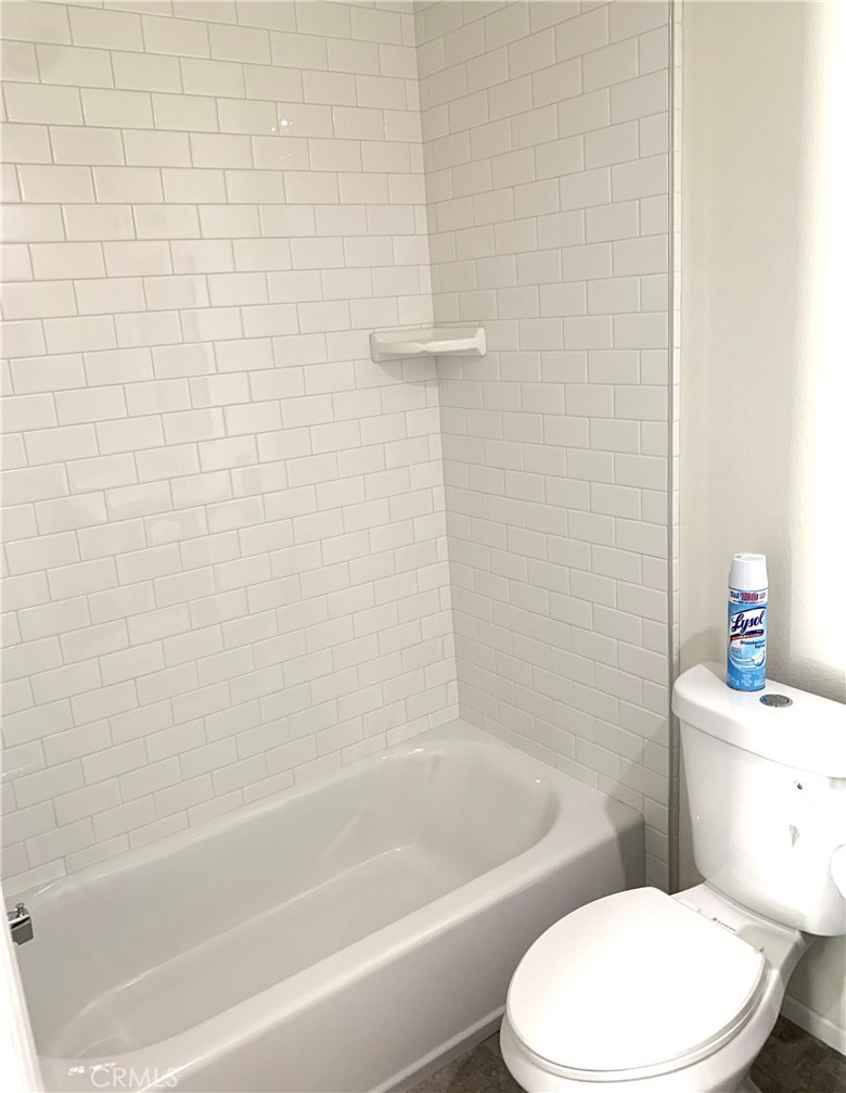 Residential Lease for rent at 470 Highlander, Riverside CA and 1 bath