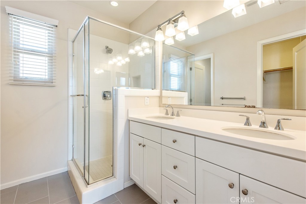 Residential Lease for rent at 86 Strawberry, Irvine CA featuring 3 beds and 4 baths