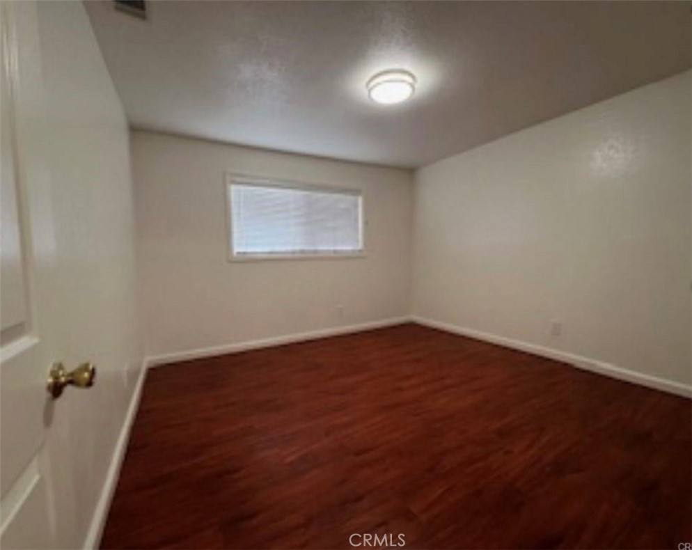 Residential Lease for rent at 1064 Waters, Pomona CA featuring 2 beds and 1 bath