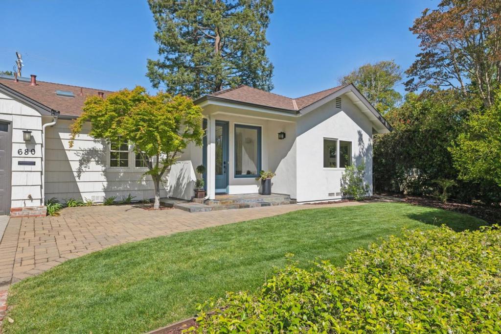 Active for sale at Palo Alto, CA, Palo Alto, CA CA and 3 baths