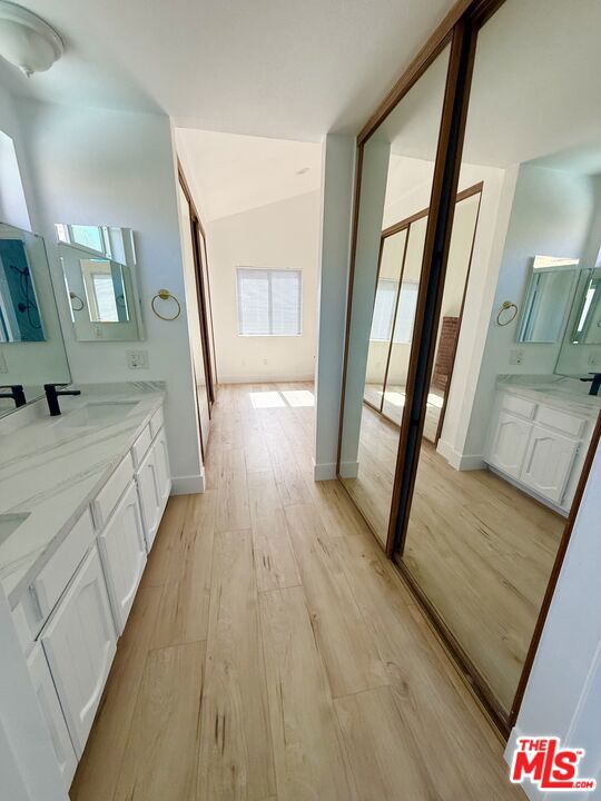 Residential Lease for rent at 27917 Via Amistosa, Agoura Hills CA featuring 5 beds and 3 baths