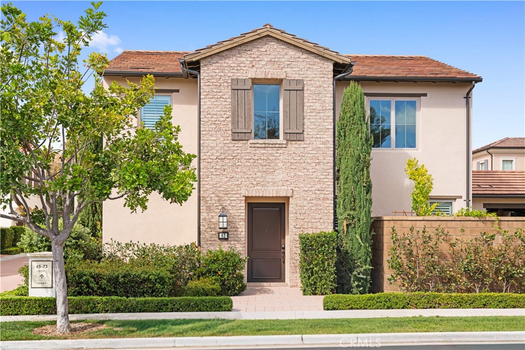 Residential Lease for rent at 63 Darby, Irvine CA featuring 3 beds and 3 baths