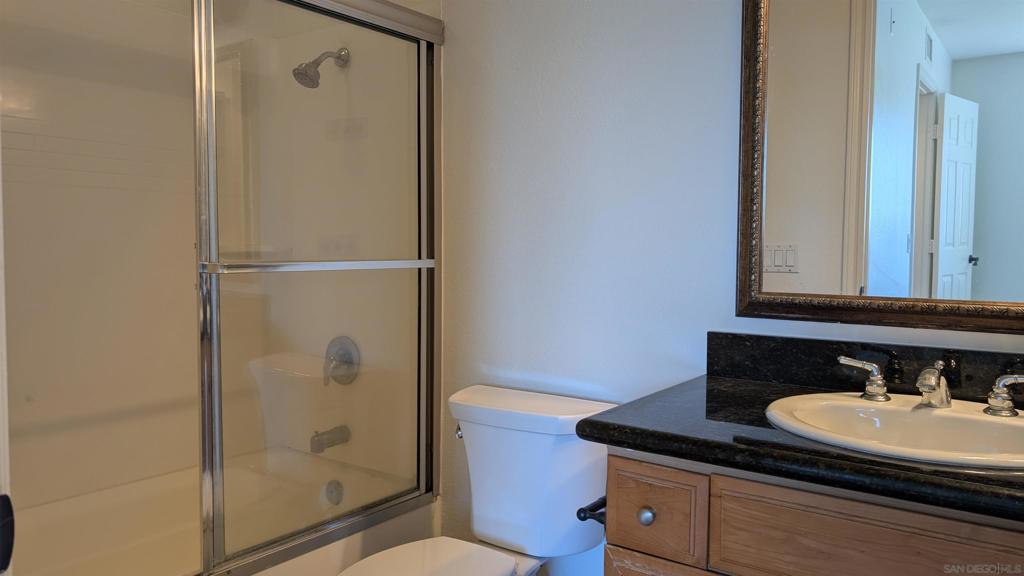 Residential Lease for rent at 5033 Los Morros 55, Oceanside CA featuring 2 beds and 2 baths