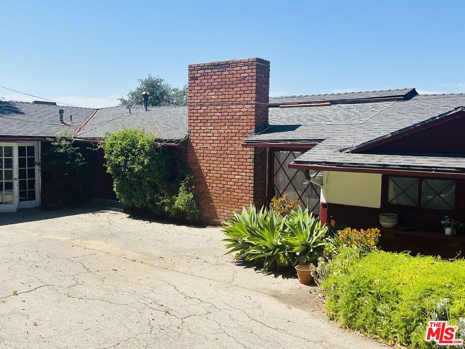 Residential for sale at 15739 Mulholland Place, Los Angeles CA featuring 3 beds and 3 baths