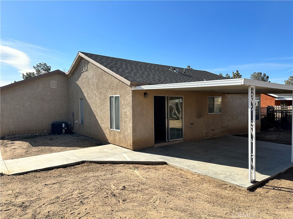 Residential Lease for rent at 17785 Carson Circle, Adelanto CA featuring 3 beds and 1 bath