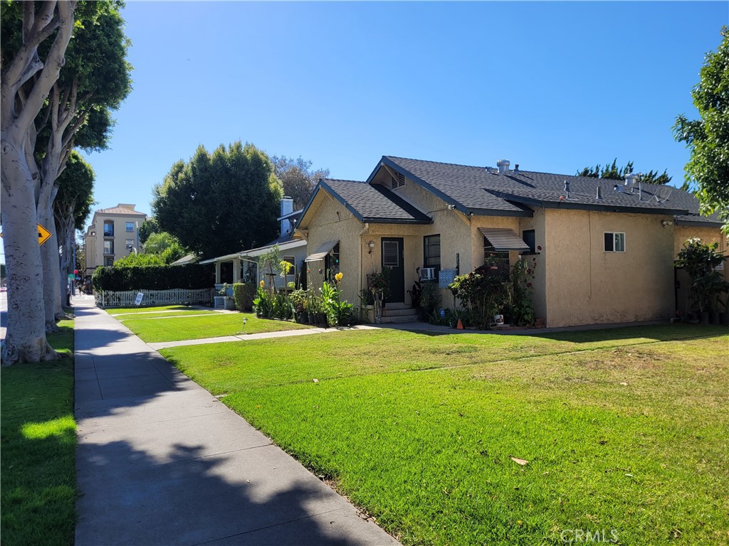 Residential Lease for rent at 319 E Commonwealth, Fullerton CA featuring 1 bed and 1 bath