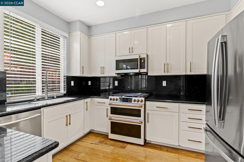 Residential Lease for rent at 3927 Hidden Grove Ln, Concord CA featuring 4 beds and 3 baths