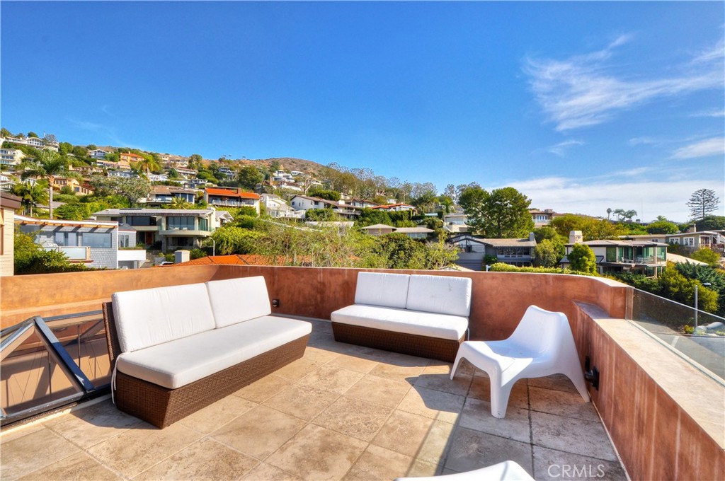 Residential Lease for rent at 218 EMERALD BAY, Laguna Beach CA featuring 4 beds and 4 baths