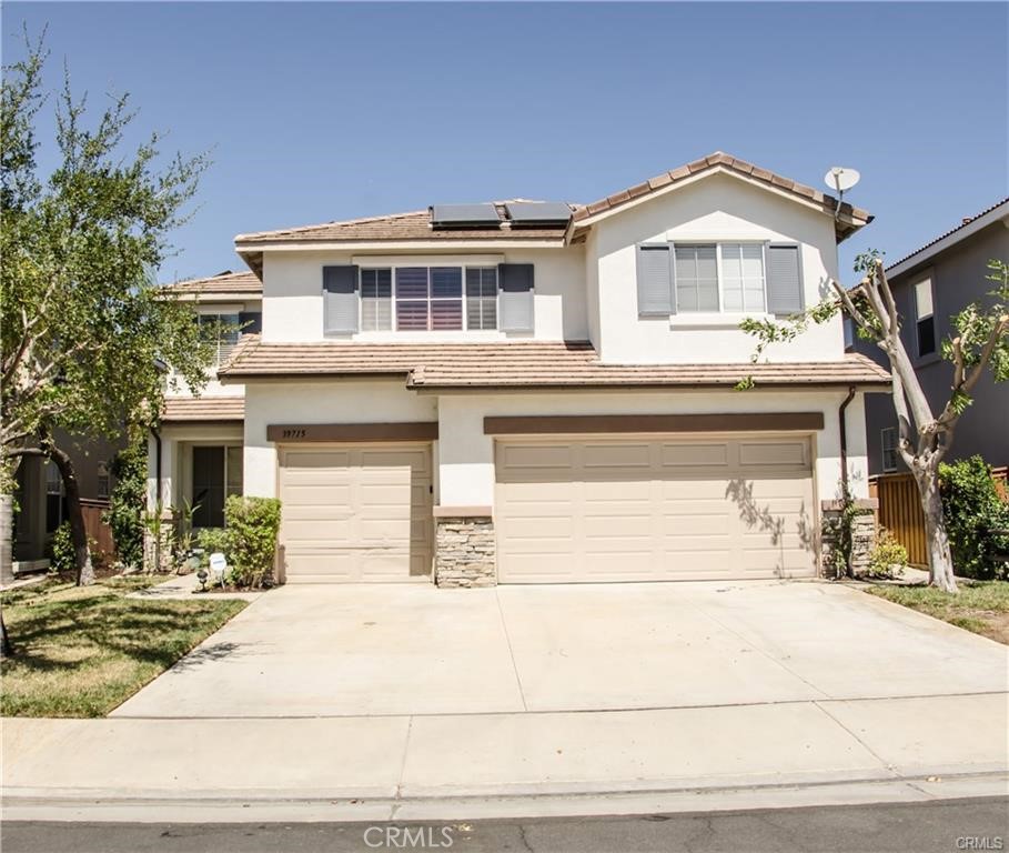 Residential Lease for rent at 39715 Ashland, Murrieta CA featuring 5 beds and 3 baths